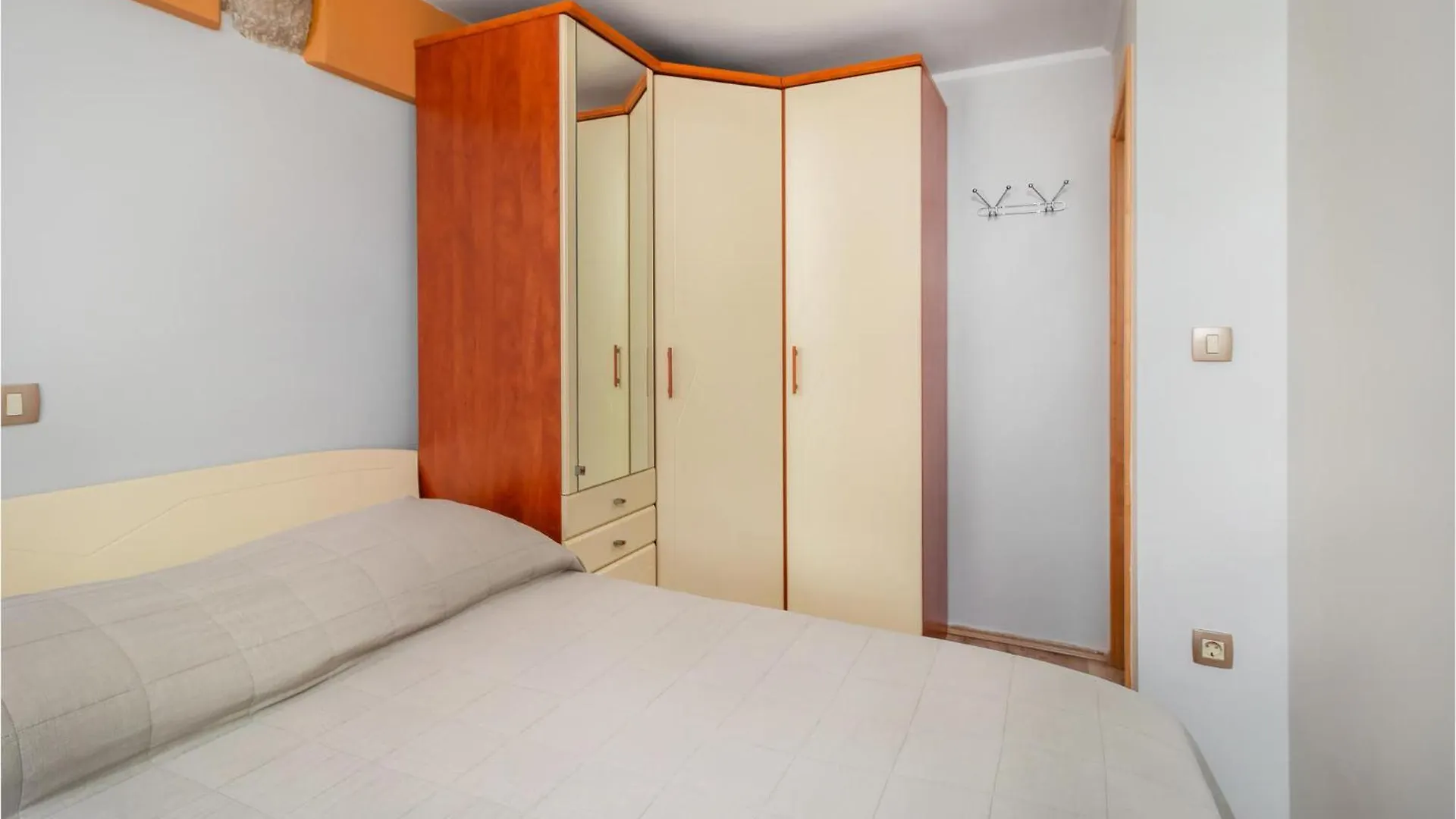 Сasa de vacaciones Gorgeous Home In Rab With House Sea View Rab Town Croacia