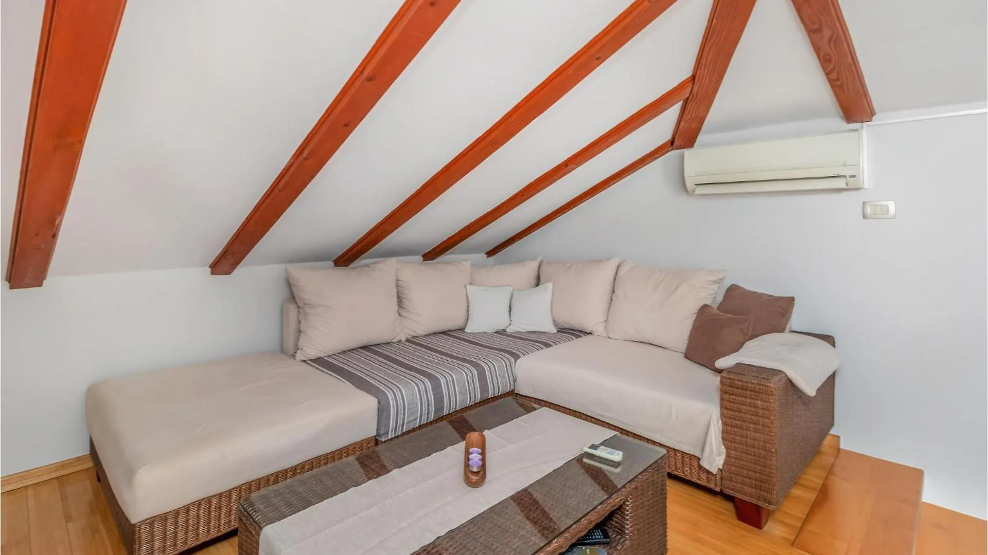 Сasa de vacaciones Gorgeous Home In Rab With House Sea View Rab Town