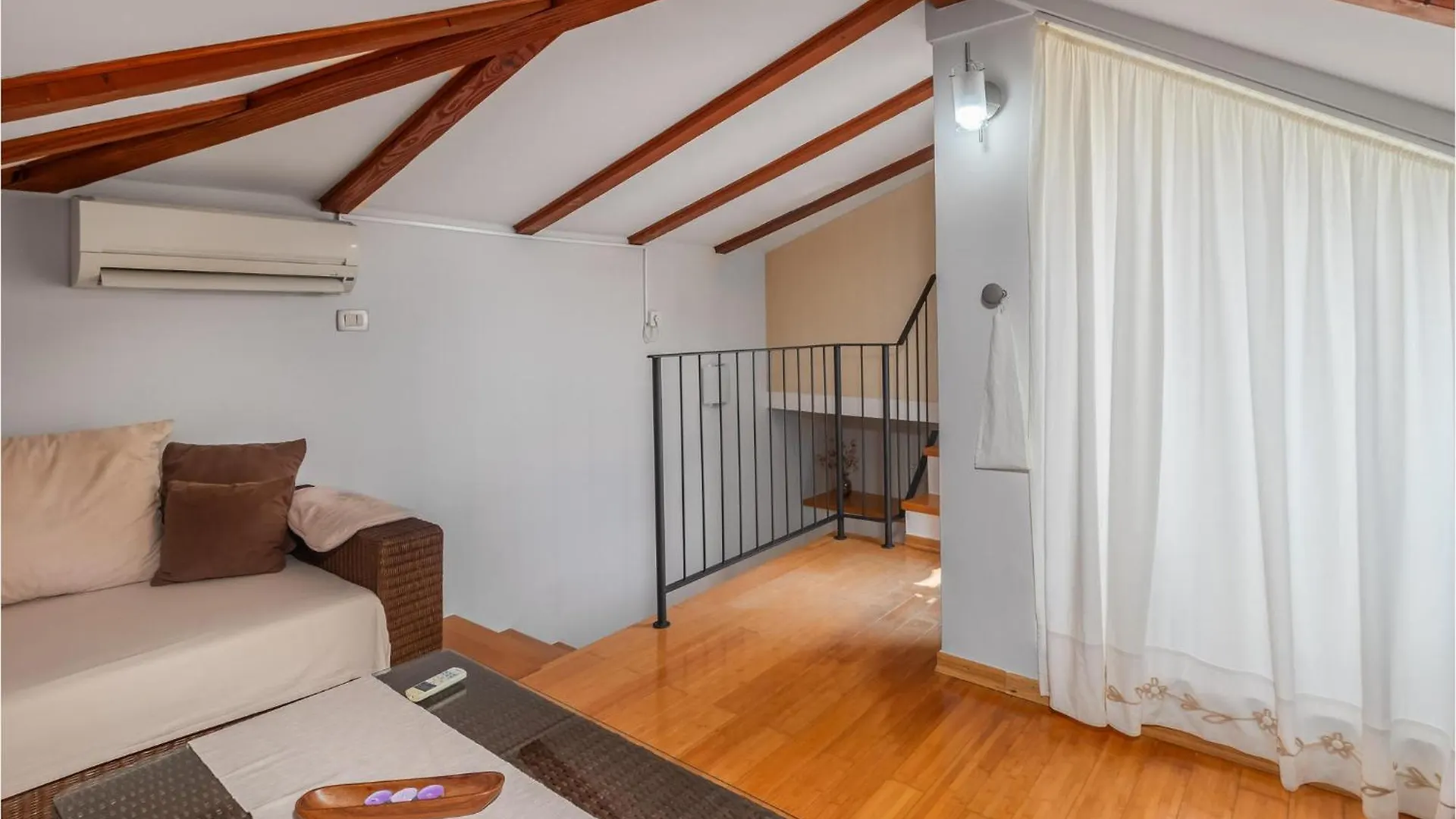 Сasa de vacaciones Gorgeous Home In Rab With House Sea View Rab Town